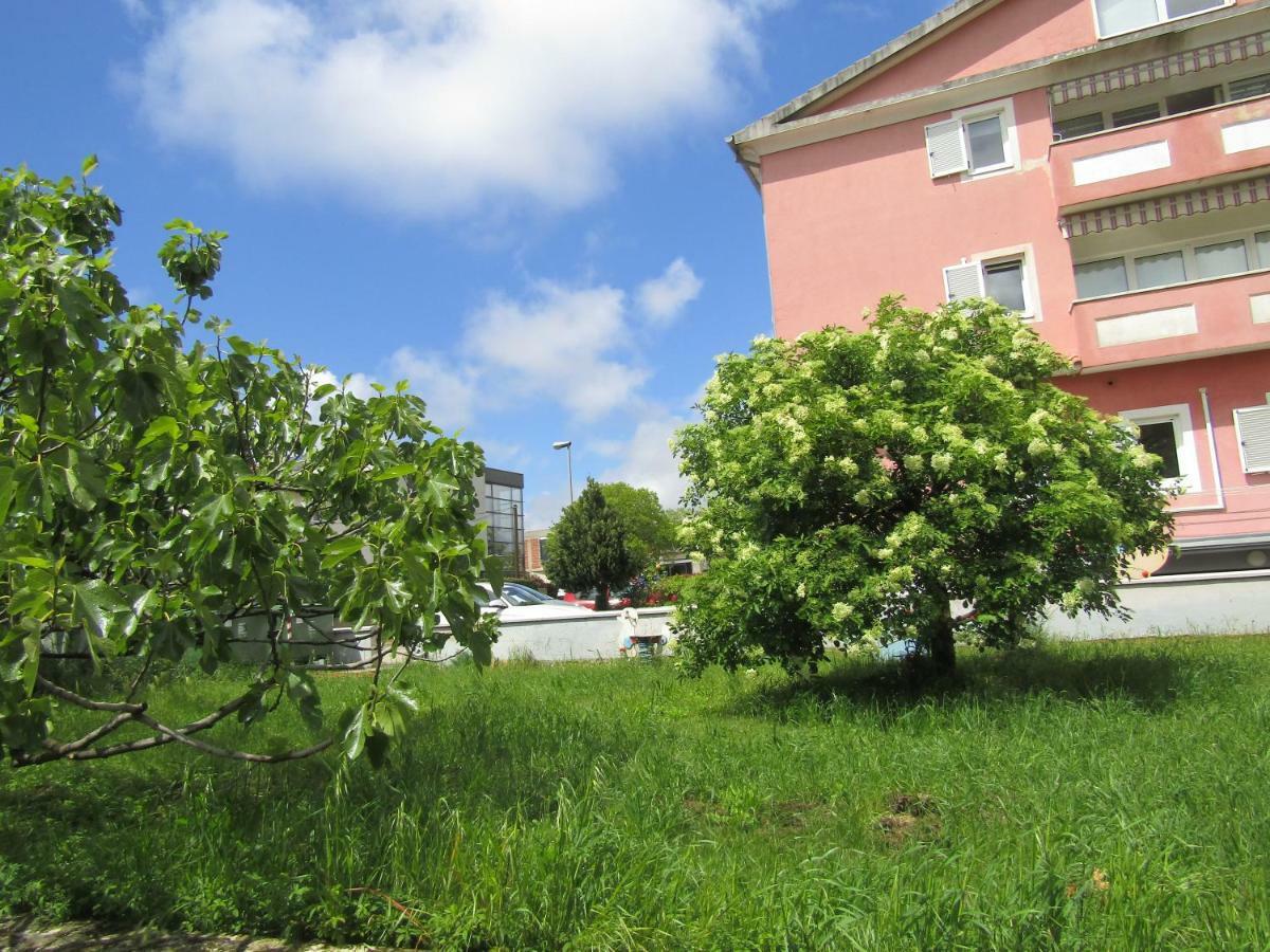 Green Garden Apartments Ровинь Экстерьер фото